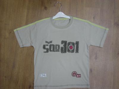 T-shirts (T-shirts)