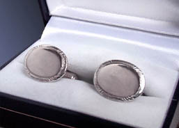 Cufflink (Запонки)