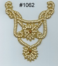 Wood Beads Patch In Neckline Form (Wood бусы пятно в форме декольте)