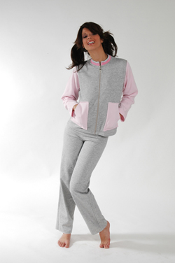 Pyjamas And Sleepwear (Pyjamas And Sleepwear)