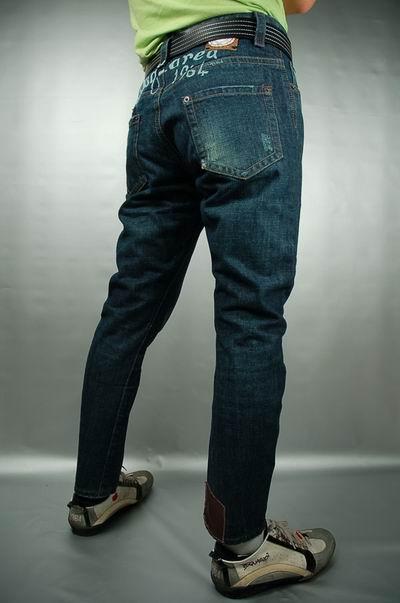 2007 Runways Jeans With Slim Fit (2007 Pistes Jeans avec Slim Fit)