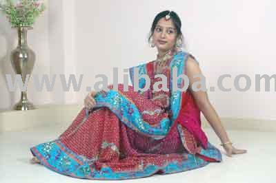 Saris Garments (Saris Garments)