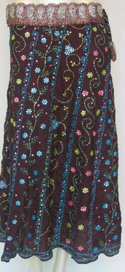 Bandhej Skirt With Hand Embroidery With Antic Belt (Bandhej Jupe avec la main Broderie avec Antic Belt)