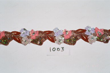 1003 Lace (1003 Кружева)