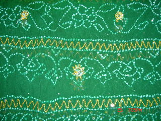 Najma Handprinted Silken Suits (Najma Handprinted Silken Suits)