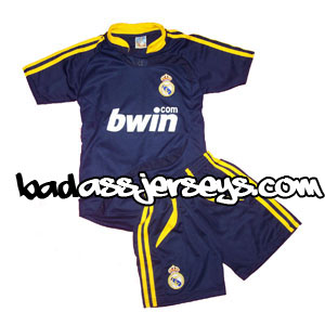 New Real Madrid Youth Soccer Kits Jerseys %26 Shorts (New Real Madrid Youth Soccer Kits Jerseys %26 Shorts)