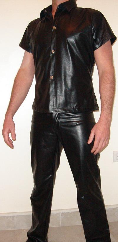 Leather Ambo Gay Interest (Кожа Амбо Гей интересам)