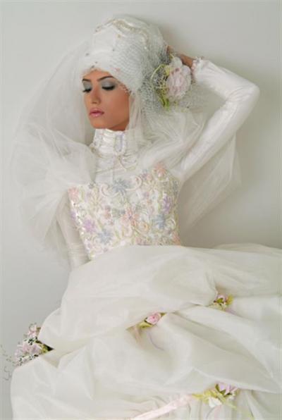 Bridal Gowns (Brautkleider)