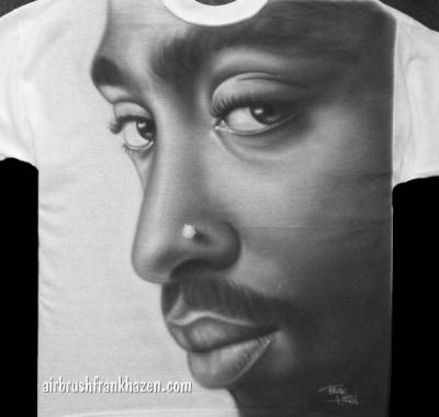 Tupac Airbrushed Portrait T-shirt (Тупак Airbrushed Портрет футболку)