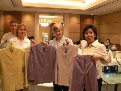 Ladies Costumes And Uniforms (Mesdames Costumes et Uniformes)