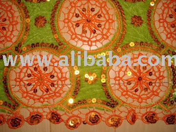 Hand-cut Swiss Voile Lace (Taillé à la main suisse Voile Dentelle)