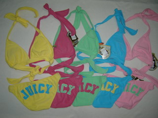 Supply Stock Of Brand Bikinis And Other Clothing (Stock d`approvisionnement de la Marque bikinis et autres vêtements)