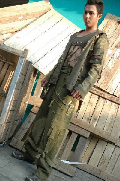 Hooded Jacket And Trousers (Kapuzen-Jacke und Hose)