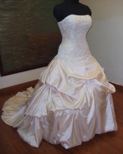 Wedding Gown (Wedding Gown)