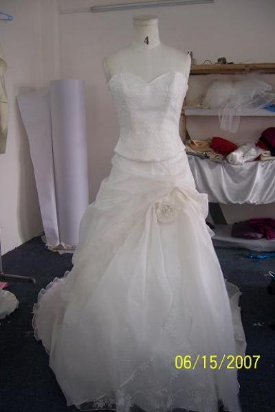 Wedding Gown (Wedding Gown)