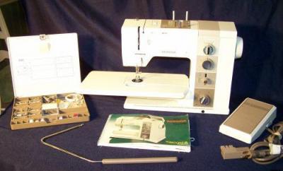 Mint Bernina 930 Sewing Machine Needle Up / Down