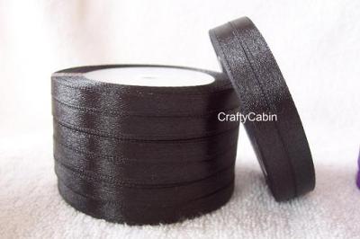 Black Satin Ribbons (240 Yards) (Черные атласные ленты (240 метров))