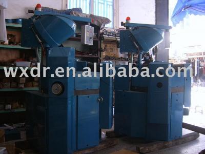 Double Molding Button Machine (Doppel-Molding Button Machine)