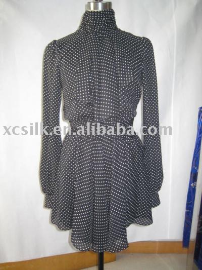 Ladies` dress (Ladies `robe)