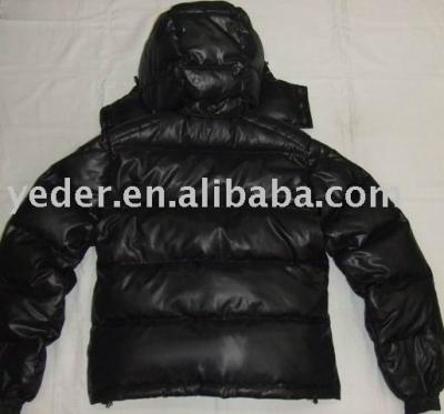 warm winter wear (warme Winterkleidung)