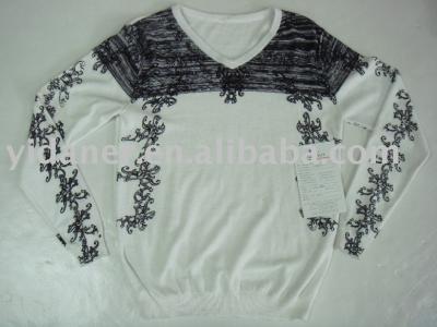 2M033 sweater