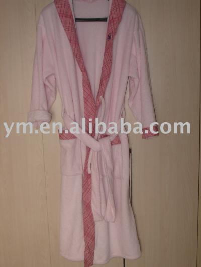 Coral Bathrobe (Coral Bathrobe)