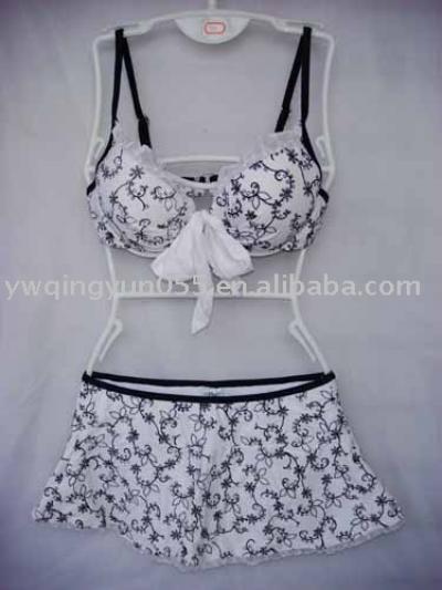 Swimwear (Swimwear)