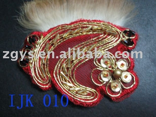 collar flower (collier de fleurs)