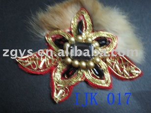collar flower (collier de fleurs)
