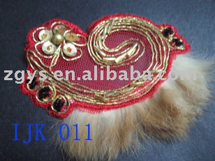 collar flower (collier de fleurs)