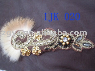 collar flower (collier de fleurs)