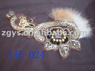 Collar flower (Collier de fleurs)