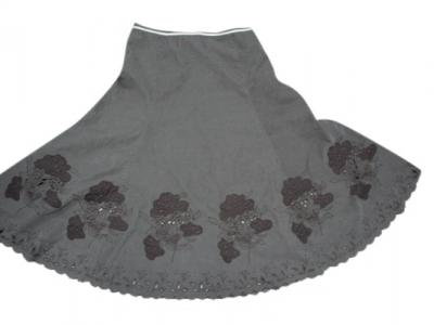 Corduroy Skirt with Embroidery (Jupe avec de la broderie)