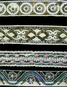 sequin lace (Pailletten-Spitzen)