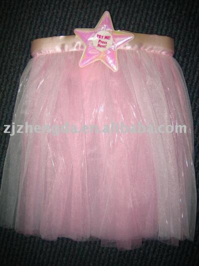 Children play skirt (Kinder spielen Rock)