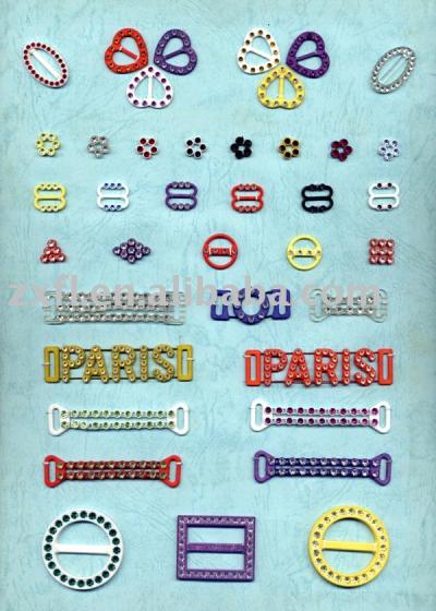 plastic buckle (пластиковые пряжки)
