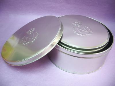 Cake Tin / Round Tin boxes in a Set (Cake Tin / Round boîtes en fer blanc dans un Set)