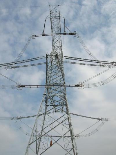 offering the angular steel towers ()