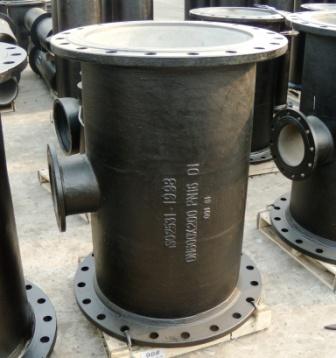 Ductile iron pipe fitting ()