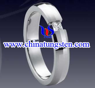 Tungsten Diamond Ring ()