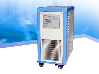 Lab using liquid circulation mini water cooling chiller FL-800 ()