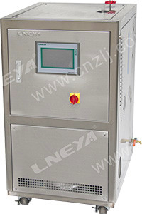 Lab using liquid circulation temperature control unit