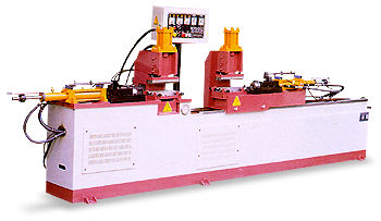 Tube End-Forming Machine (Le tube du bout-machine de formage)