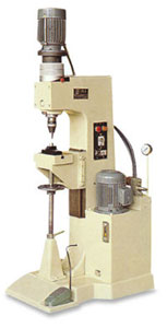 Riveting Machine (Riveteuse)