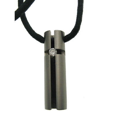 Fashion Pendent, made of stainless steel (Mode Pendent, fabriqué en acier inoxydable)
